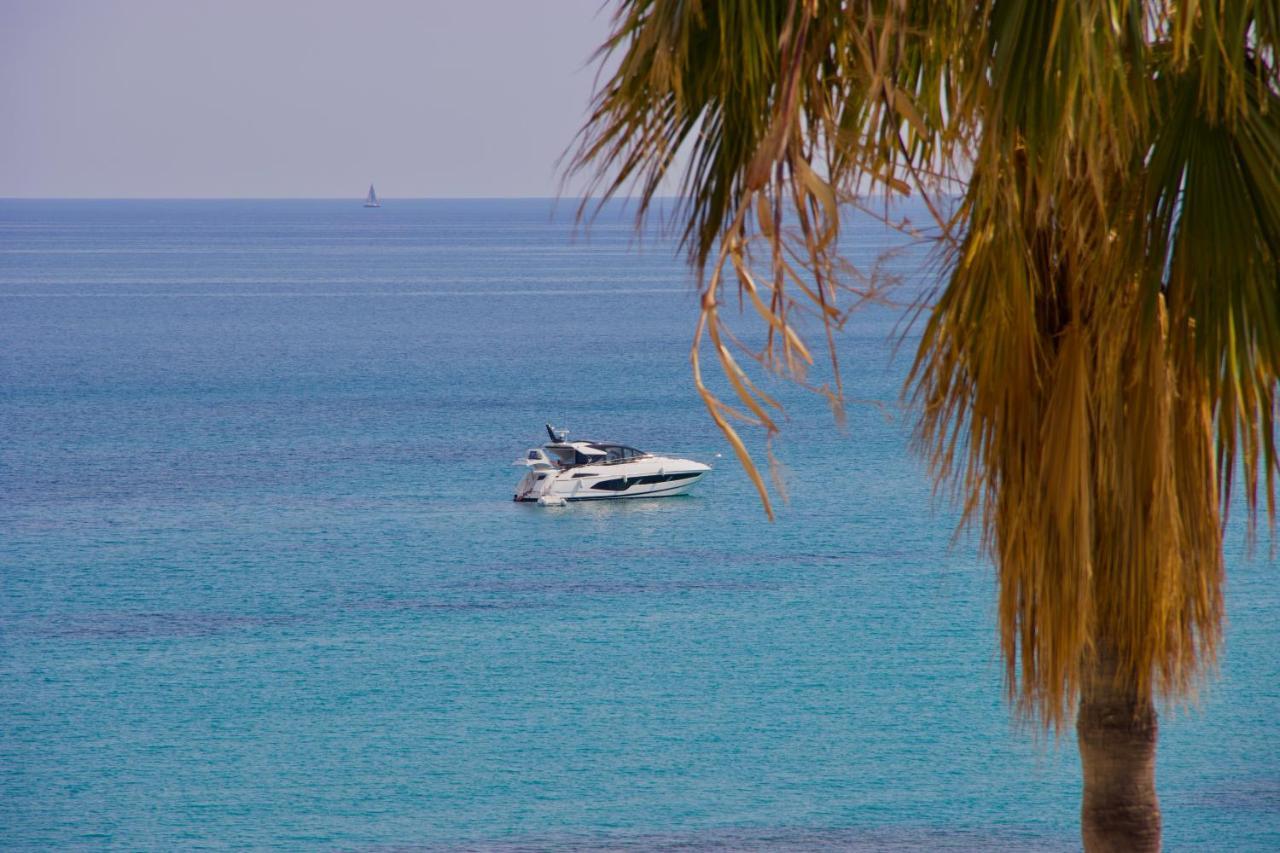 "Dans Les Toits De La Ville" Plein Centre Et Mer Menton Kültér fotó